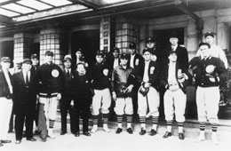 1945